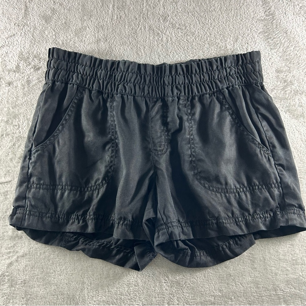 ATHLETA Benicia Shorts Size 6 Black Charcoal Gray Lightweight Lyocell
